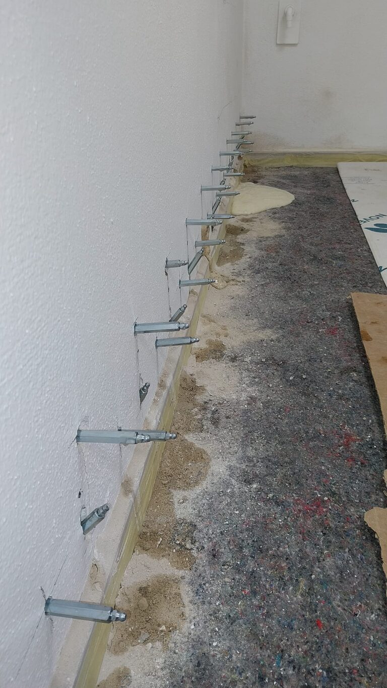 Google Resina idroespansiva Dws 5000 Superflex iniettata nel muro